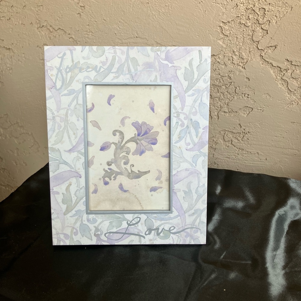 Unk Floral Forever Love Picture Frame - Lavender and White 4 x 6